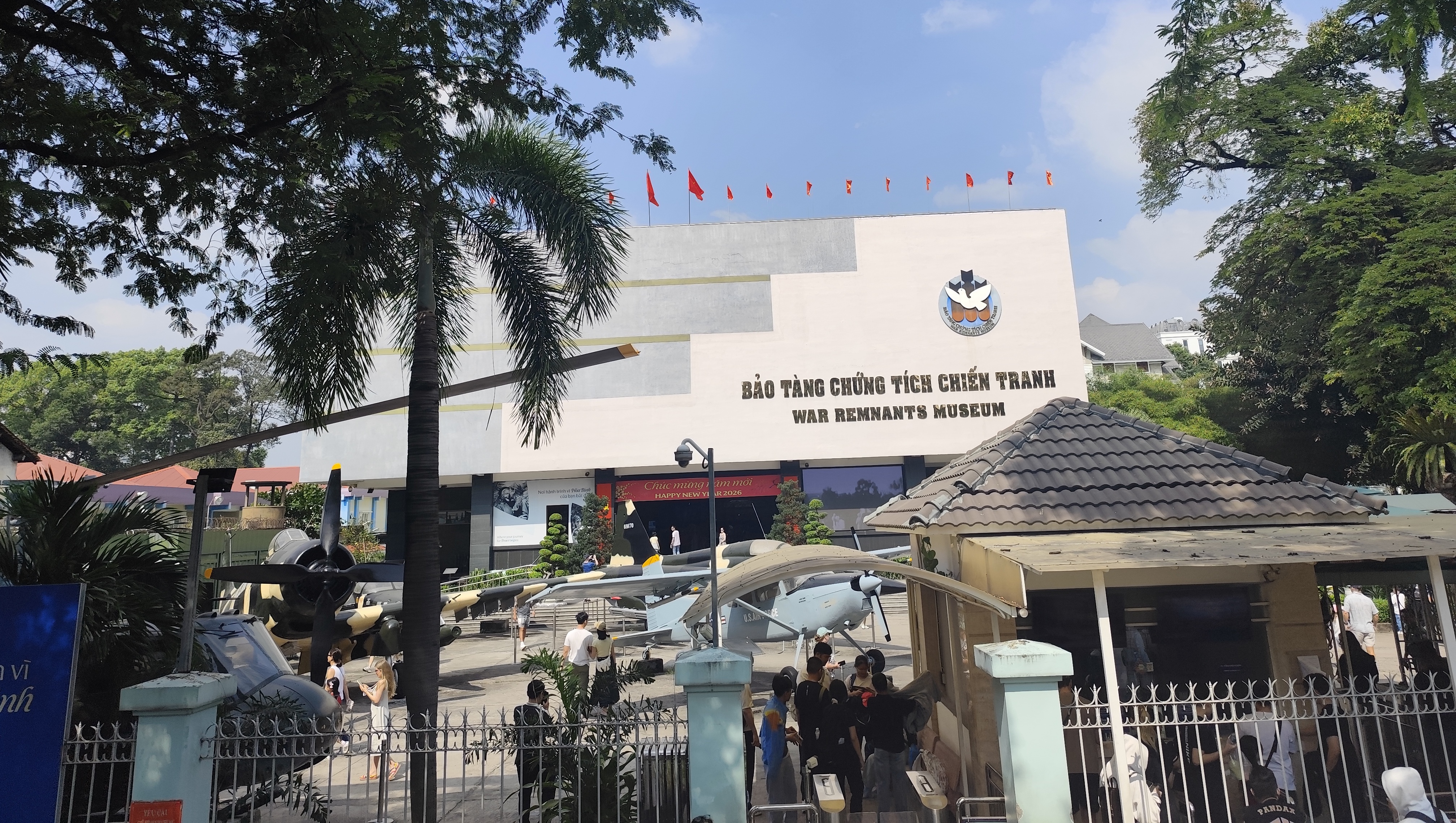 Dòng người “ôn cố tri tân”